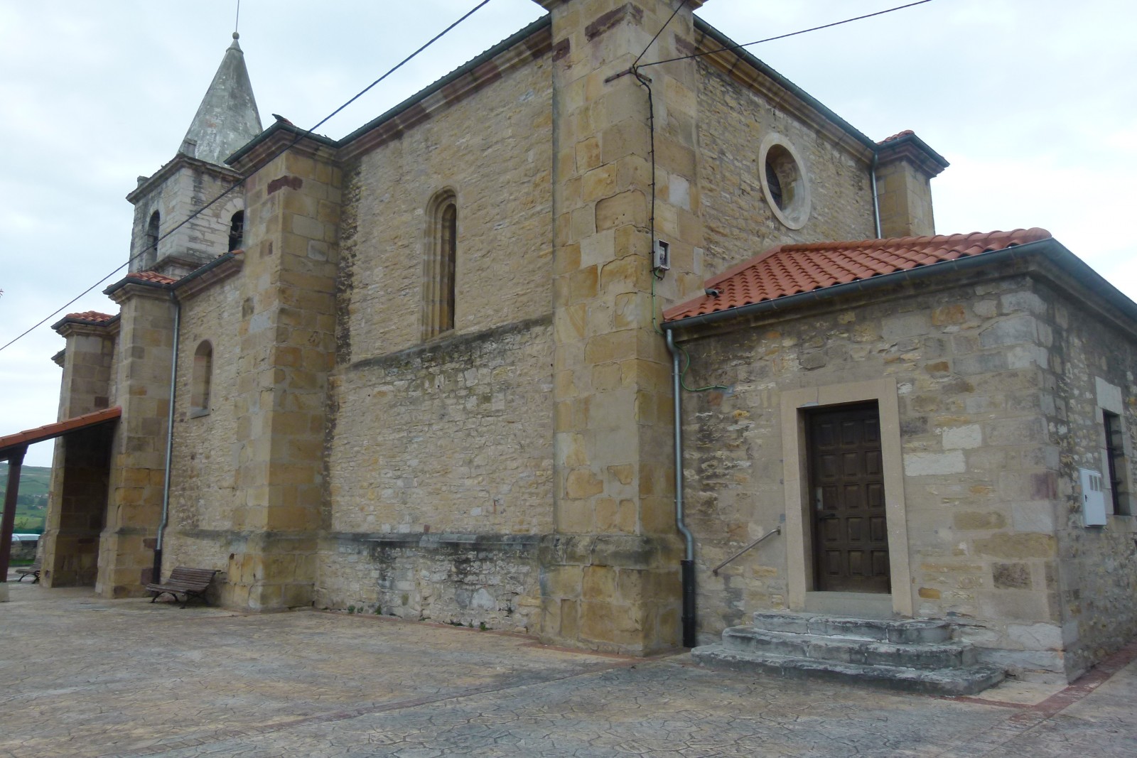 Iglesia Parroquial de San Saturnino (Hinojedo) (Monuments Religieux)